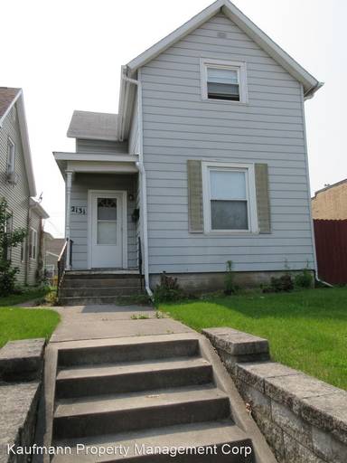 Main picture of 2131 N Wells St