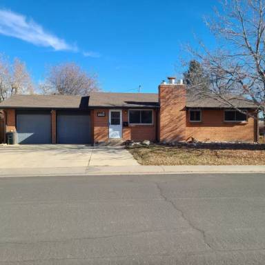 Main picture of 5710 S Julian St