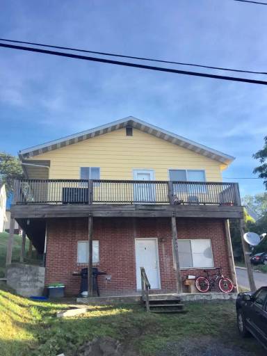 Main picture of 200 Highland Ave