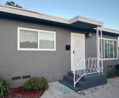 Main picture of 7095 Central Ave