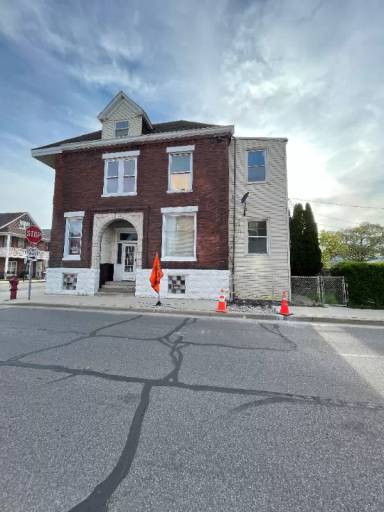 Main picture of 2018 New York Ave