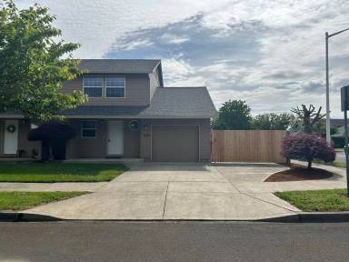 Main picture of 1684-90 SW Emily Dr