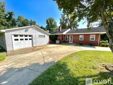 Main picture of 294 Franklin Heights Rd