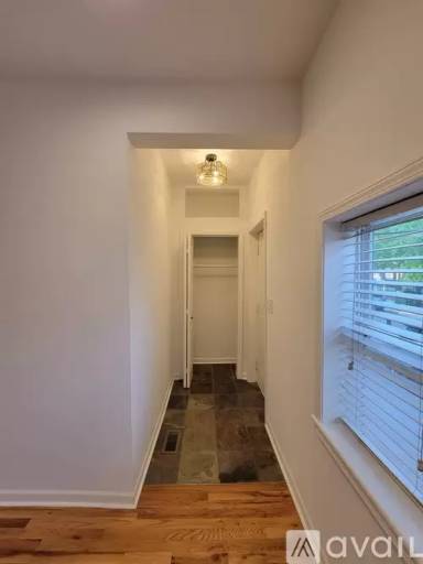 Main picture of 2624 W Attrill St