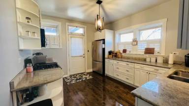 Main picture of 3938 N Monticello Ave