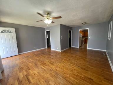 Main picture of 730 Crabapple Dr