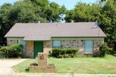 Main picture of 629 Park Ln