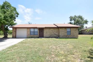Main picture of 305 Skyview Cir