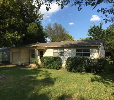 Main picture of 1005 S 21st St