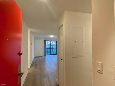 Main picture of 25 Webster Ave