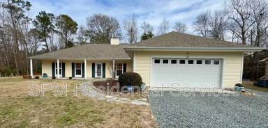 Main picture of 202 Fairway Dr
