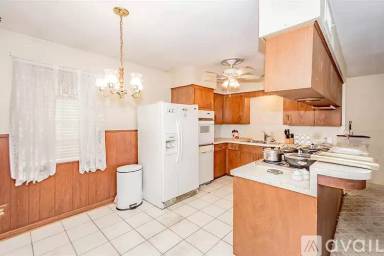 Main picture of 1711 Pecan Ln