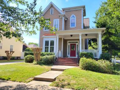 Main picture of 8119 Parkton Gate Dr