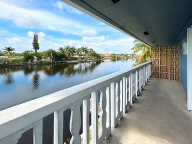 Main picture of 3049 NW 9th Ave