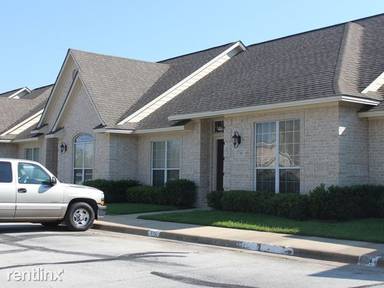 Main picture of 306 Fraternity Row