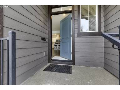 Main picture of 898 N 18th Ave