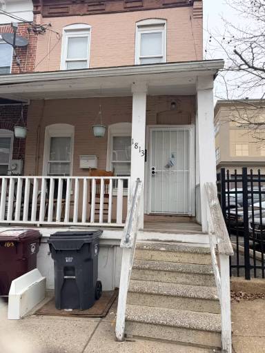 Main picture of 1813 W 3rd St