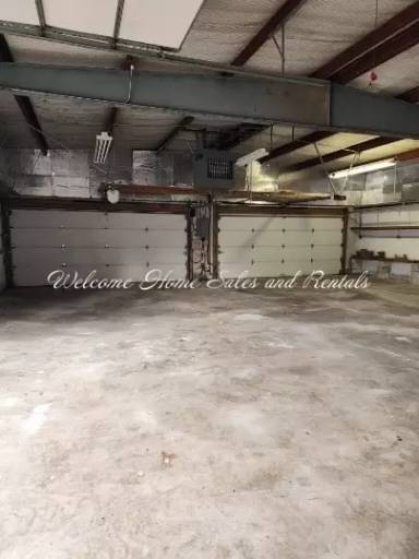 Main picture of 311 W 9th St