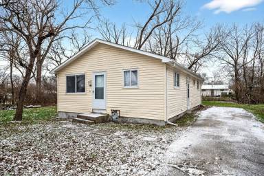 Main picture of 734 Tyson Ave