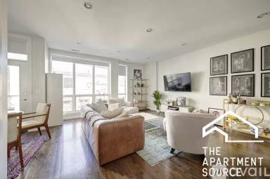 Main picture of 2640 N Halsted St
