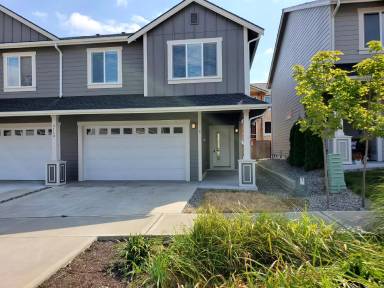 Main picture of 3112 Ponderosa St NE