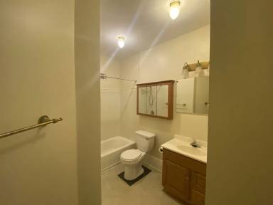 Main picture of 5 Madison St