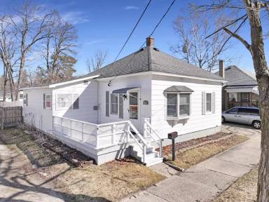 Main picture of 139 Mosser St