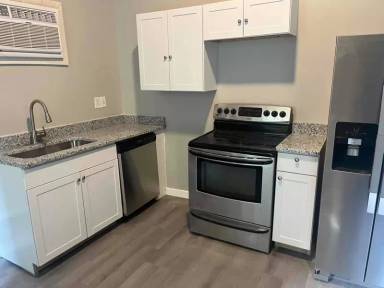 Main picture of 2202 W Clifton Ave