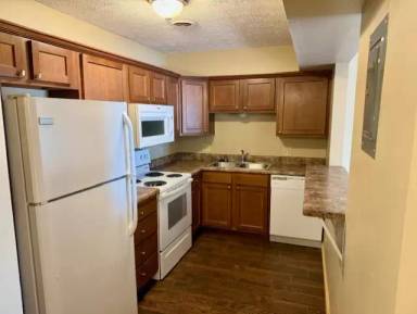 Main picture of 946 Madison Ave