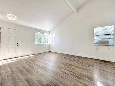 Main picture of 1776 W Crystal Rock Ave