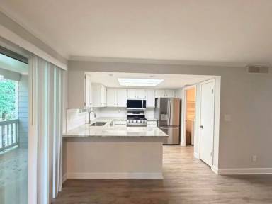 Main picture of 34 Arbor End SE