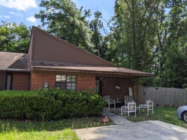Main picture of 3440 N Carnation Ct