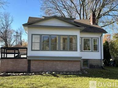 Main picture of 27136 E River Rd