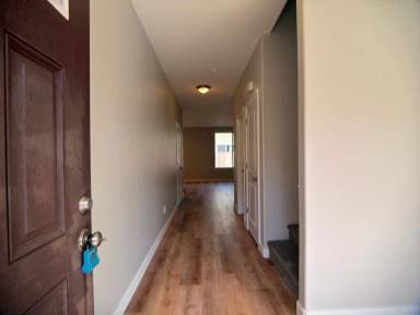 Main picture of 3608 NE 42nd St