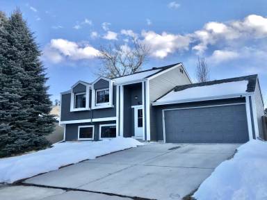Main picture of 11812 W Lake Ave
