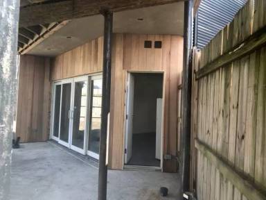 Main picture of 433 Poplar St
