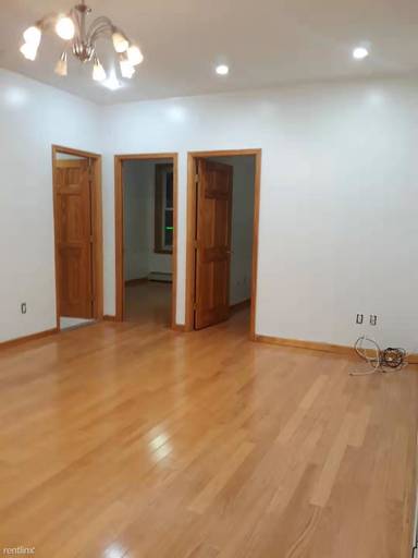 Main picture of 21 Battery Ave