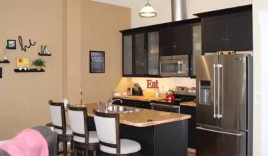 Main picture of 913 1/2 Main Street