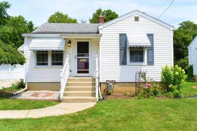 Main picture of 315 Washington Ave