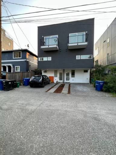 Main picture of 9224 35th Ave SW