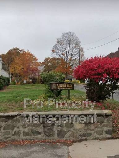 Main picture of 11 Marion Ave