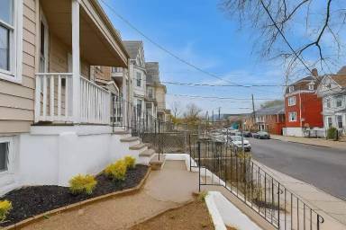 Main picture of 241 Peshine Ave