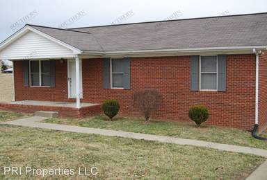 Main picture of 132 Village Cir