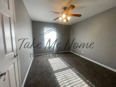 Main picture of 821 S Barberry Ct