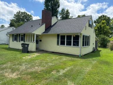 Main picture of 1514 E Maxwell Ln