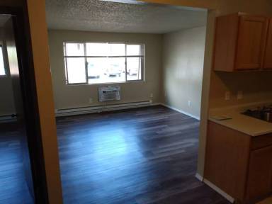 Main picture of 321 N 5th St
