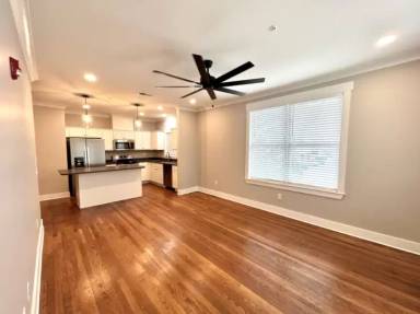 Main picture of 26 N McLean Blvd