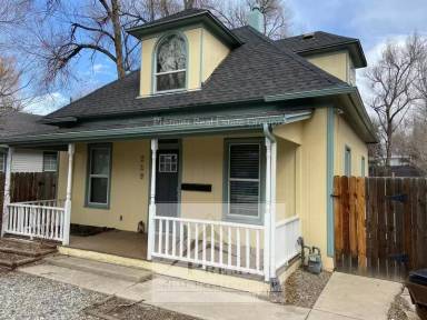 Main picture of 219 S Institute St