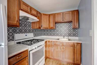 Main picture of 4044 Hilton Rd