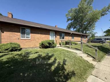 Main picture of 3199 Maize Rd